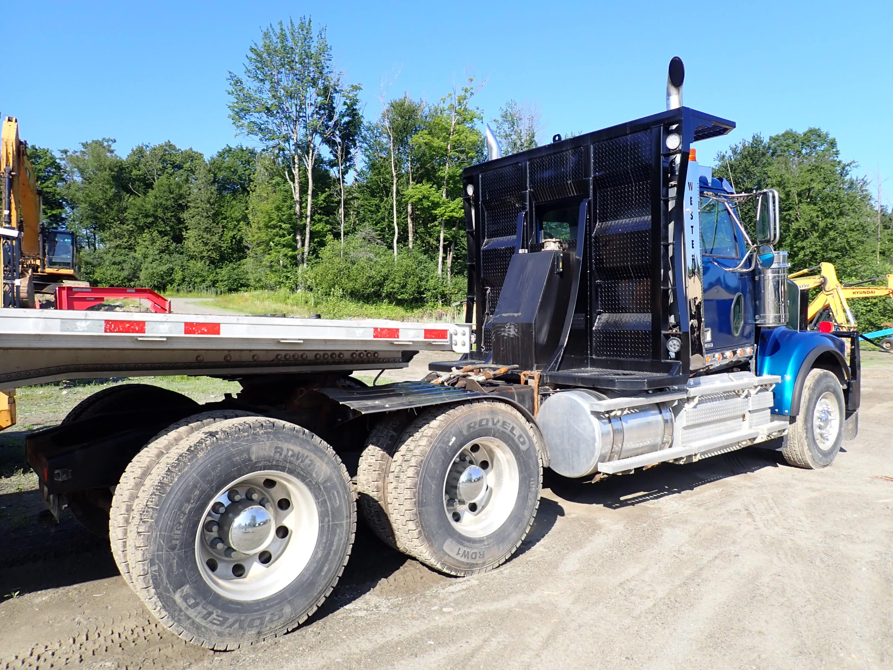Western Star 4900SF 10-wheeler day cab with wet kit for Rotobec self-loader-285,786 miles-Year 2019-Stock #S2608B/11432 - Image 3