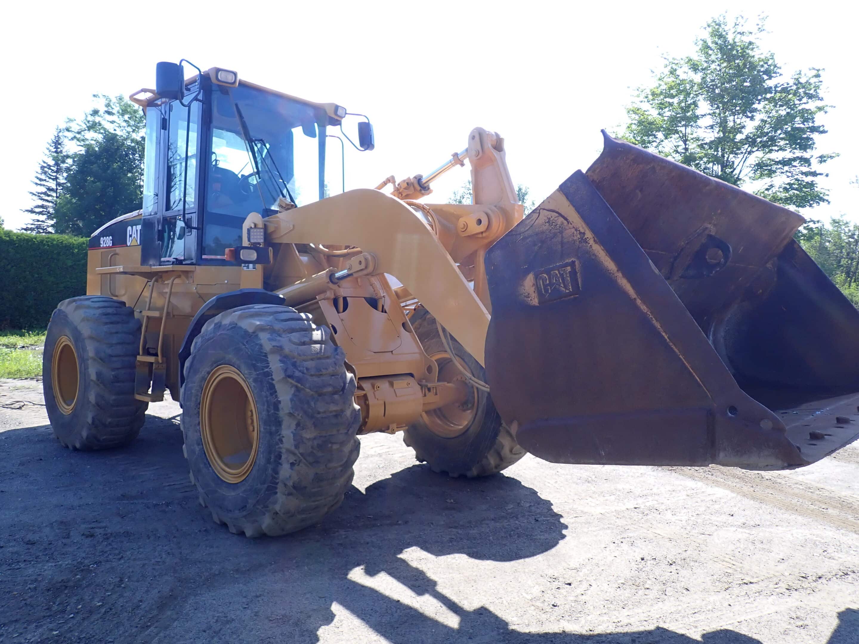 Loader Caterpillar 928G avec godet et gratte à neige-15123HRS-Année 2000-Stock #S2608E/11432 – Image 2
