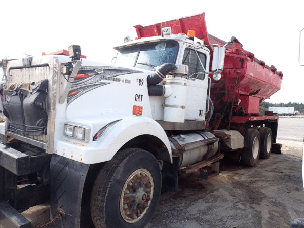 1996 Western Star 10-wheel logging plow truck