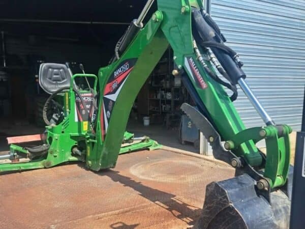 Backhoe Wallenstein GX920 Ranch ho bucket, thumb - Stock#d11578a