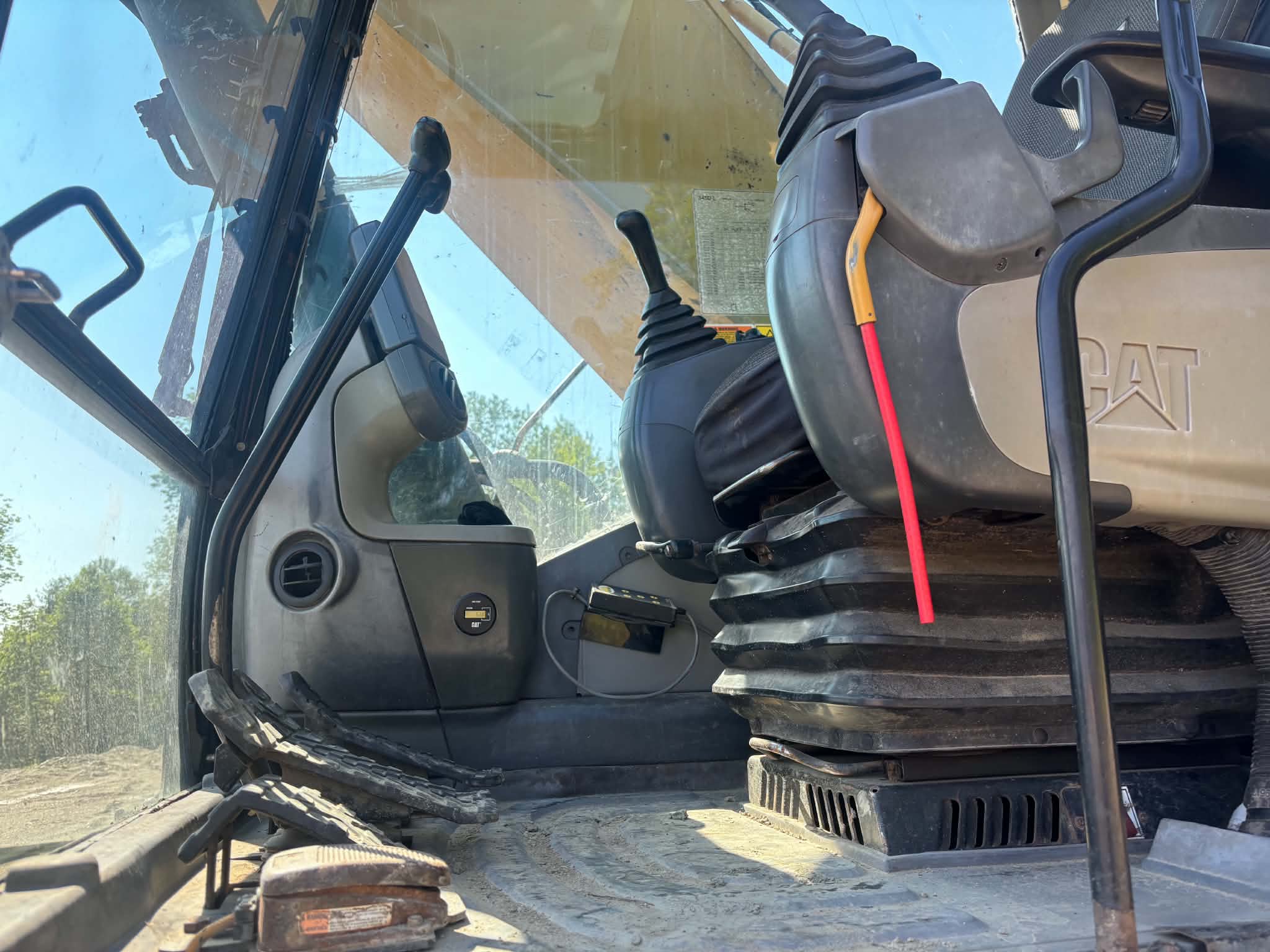 Caterpillar 345D L Excavator with 1 bucket - New Undercarriage - 13,455 HRS - Year 2011 - Stock #S2608H/11432 - Image 9