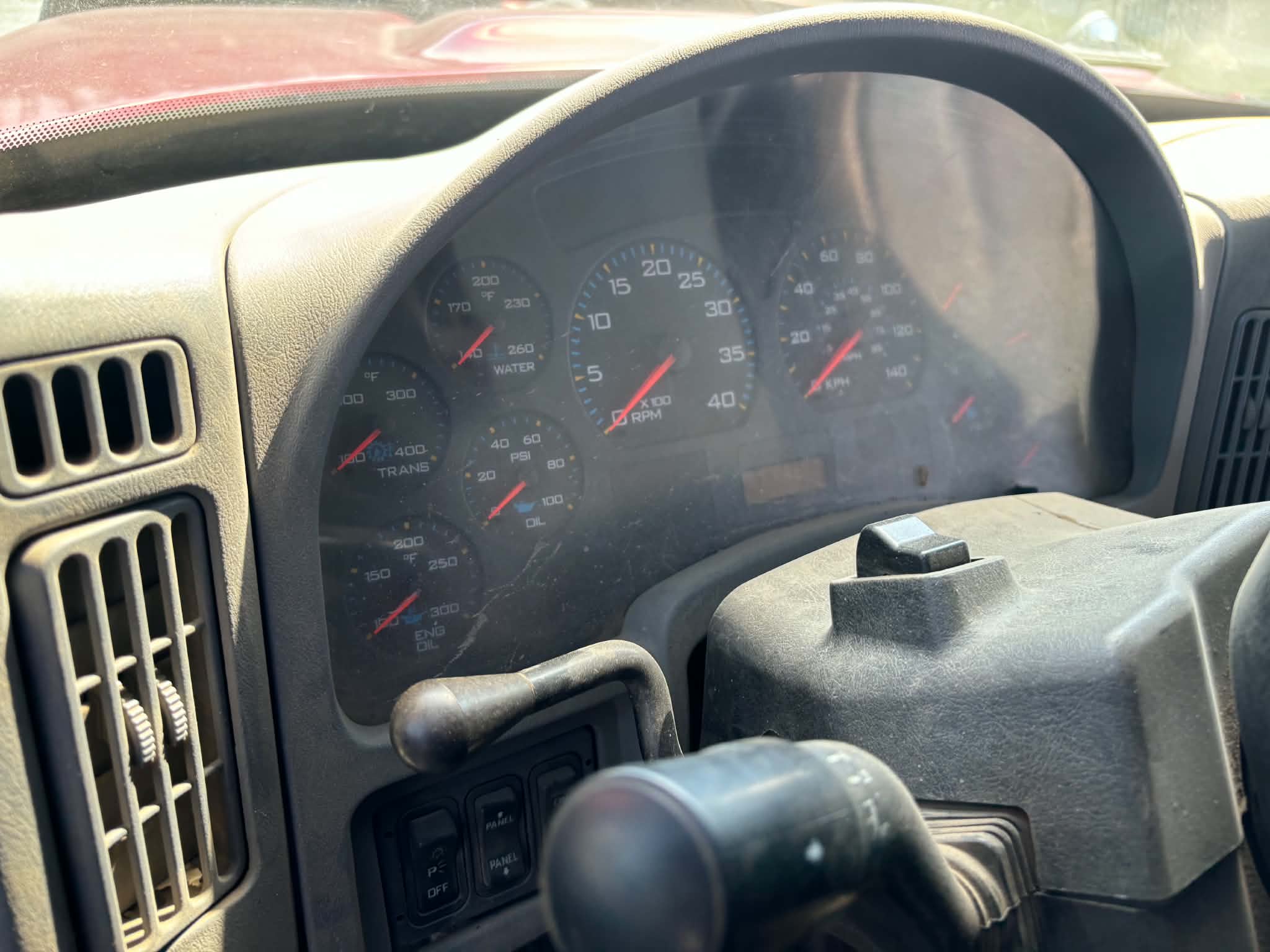 International 7500 HT570 10-Wheel Dump Truck - 548,000 km - 2005 - Stock #S2608J/11432 - Image 7