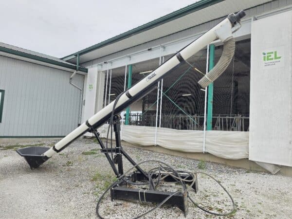 Unverferth grain auger 18 ft brush-type for rear planter - Stock #d10893c