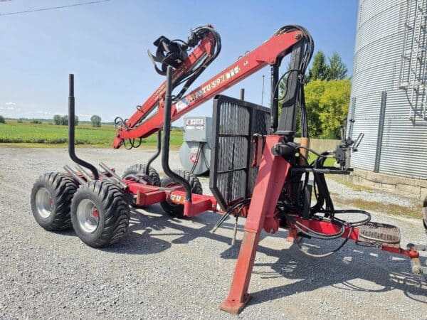Chargeuse forestière 20 pi  Patu 597 -Année:2001 - Stock#d11633a