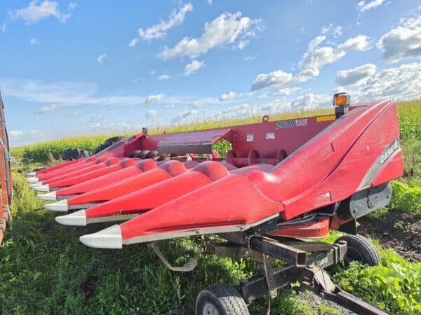 Case IH 2608 chopper 8-row corn header - Année: 2010 - Stock# d11651b