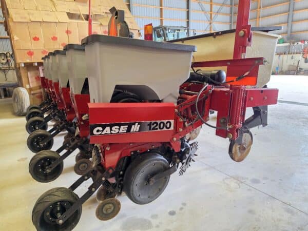 Case IH 1200 6-Row Planter, Residue Managers - Stock #d11699h
