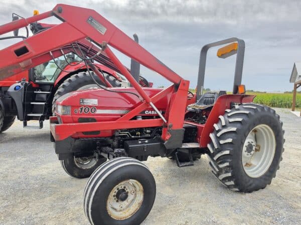 Case C-100 Tractor with Loader - Year: 1999 - 4,325 hrs - Stock#d11699c