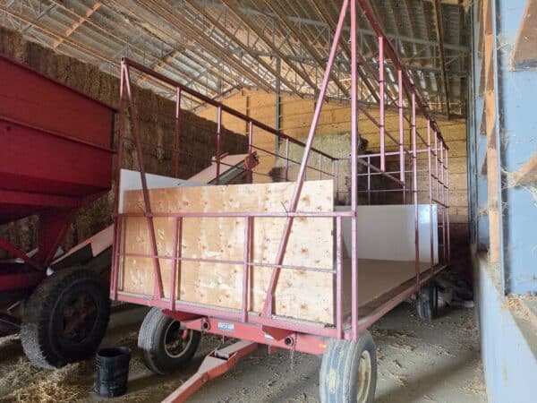 Machinerie Lépine farm wagon with sideboards 20 ft 4 wheels - Stock#d11699k