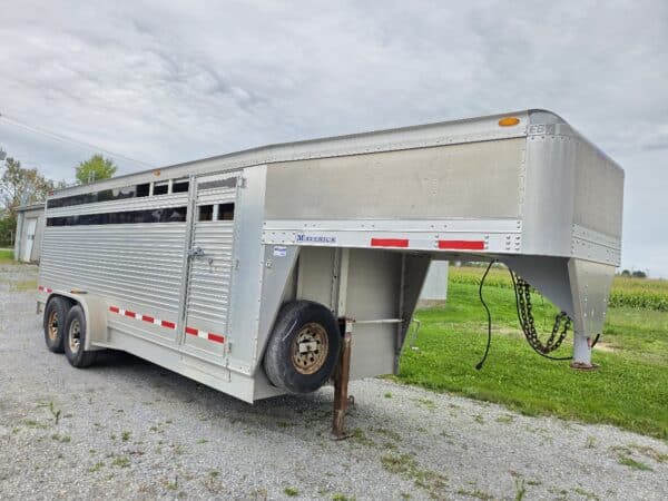EBY GN1MV 2-Axle Livestock Trailer - Year: 2011 (Inspected) - Stock#d11699t