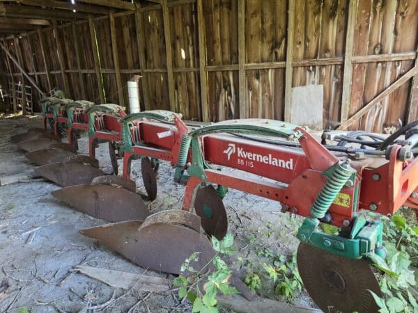 Charrue Kverneland BB115 HD 6 rangs coutre - Stock#d8988e1