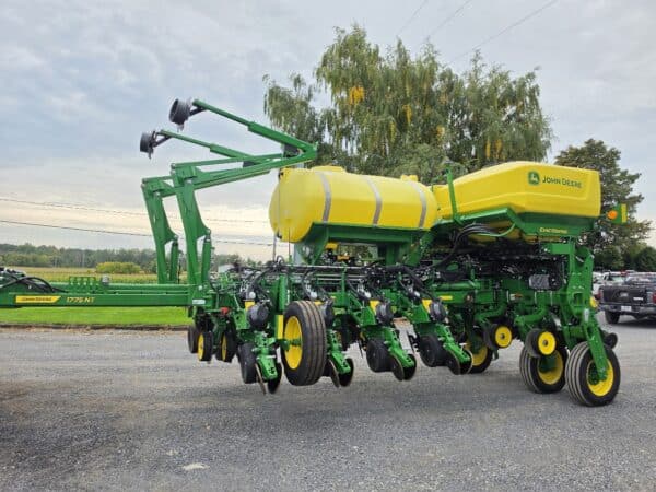 Planteur John  Deere 1775 NT 12 rang High Speed ExactEmerge engrais liquide semi direct-Année:2024 (1500 acres)-Stock#d11695a
