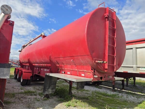Citerne à fumier 3 essieux 9000 gallons -Stock#d5107u