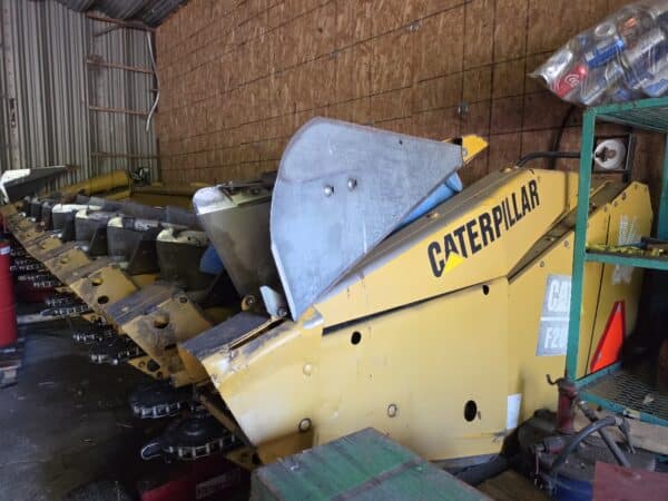 Caterpillar Corn Header (cappello) F20 8 Row Chopper - Stock#d11709c
