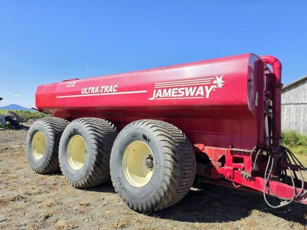 Réservoir à purin Jamesway 4800 gallon , 3 essieux, frein, conduite ,pneu 850/50-30.5 -Année:2014-Stock#d11696k