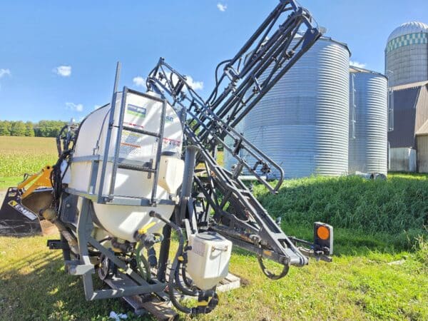 Arroseuse Porté MSG P1135 E 300 gallon , 60 pi boom 3 section, iso-Stock#d11696i