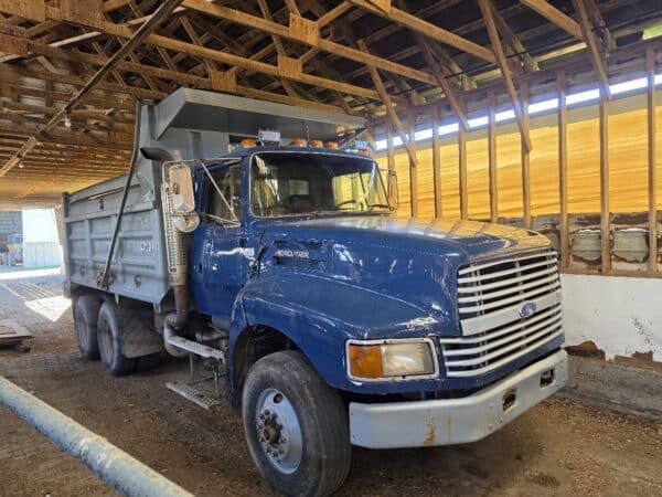 Camion 10 roues dompeur Ford Aeromax - Année:1994 - 416666 km- Stock#d11076e