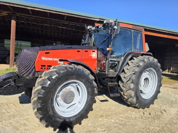 Valtra 8450 Tractor - Year: 2000 - 5065 hrs - Stock#d11732d