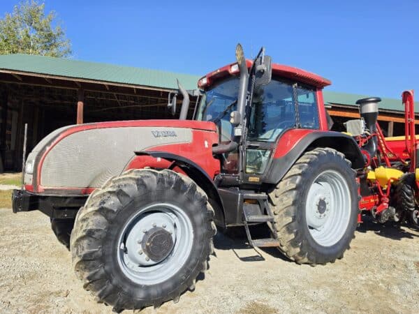 Valtra T140 Tractor - Year: 2004 - 5065 hrs - Stock#d11732g