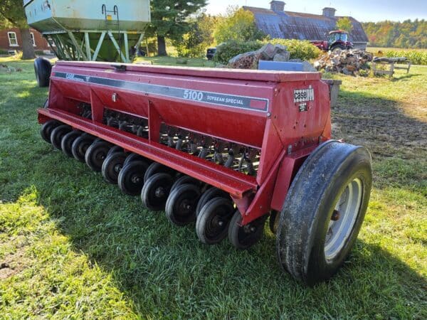 Case IH 5100 Grain Drill - 12' @ 7" with grass seed box - Stock#d11732k