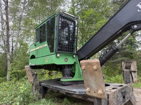 Chargeuse à bois John Deere 437D Année:2014 - 30,000 heures Stock#P1581/11667a