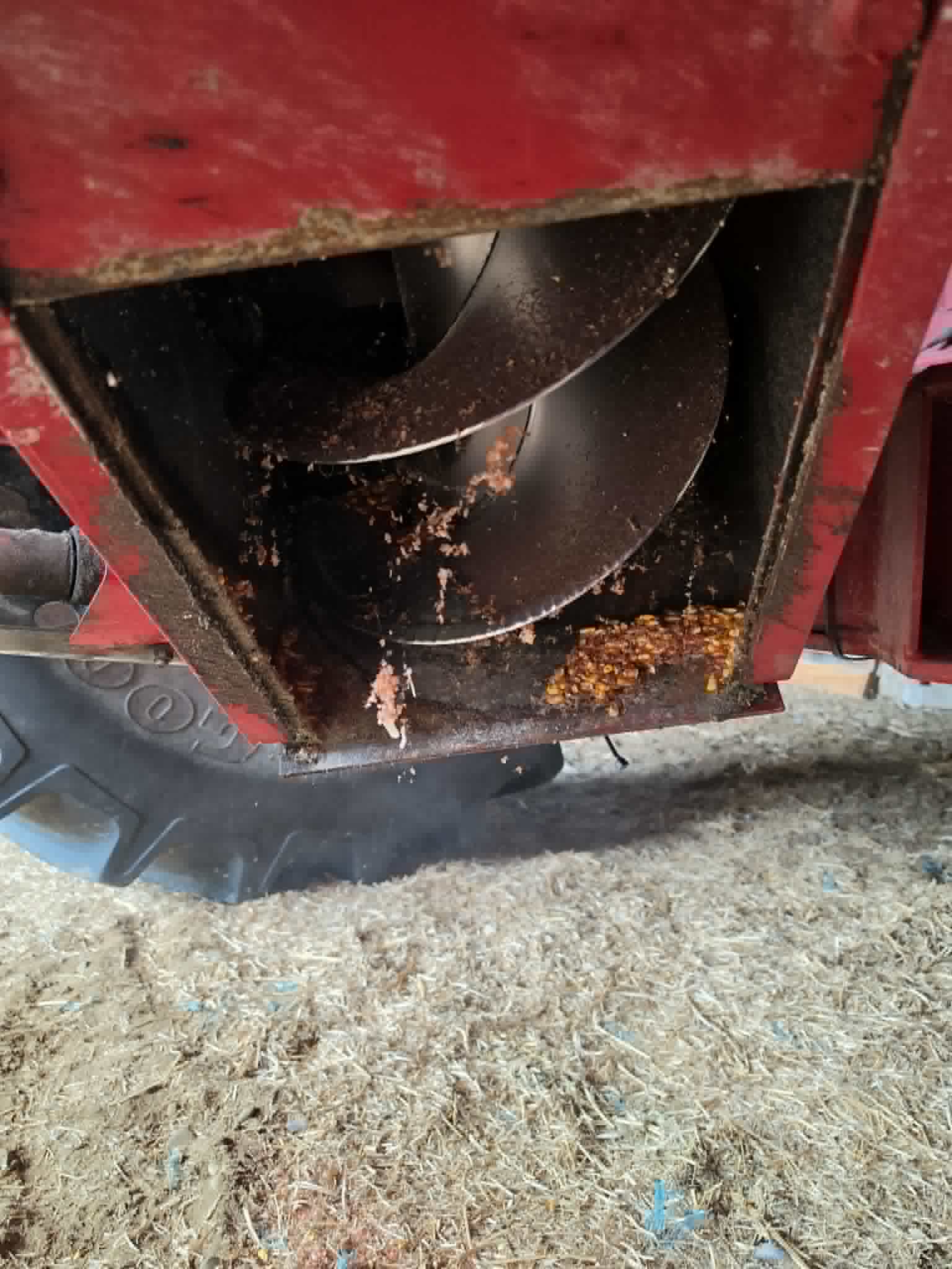 Grain Cart Brent 575 avec balance pneu 900/60r32 - Stock#d9777c – Image 9