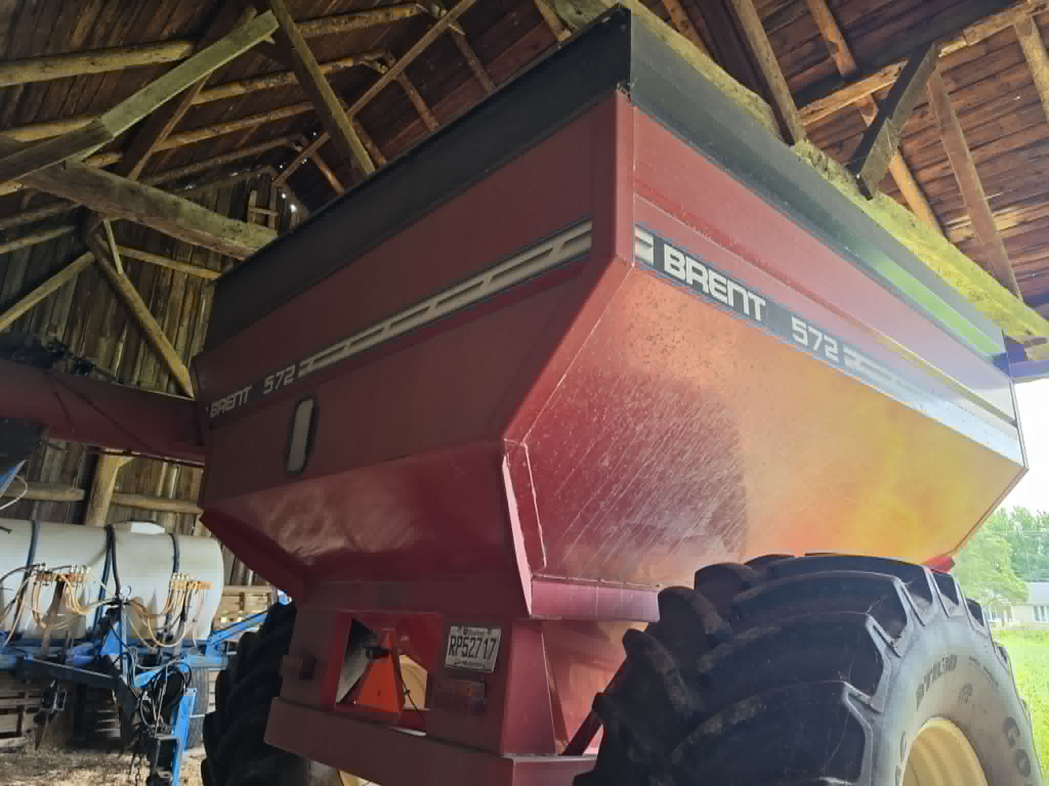 Grain Cart Brent 575 avec balance pneu 900/60r32 - Stock#d9777c – Image 10