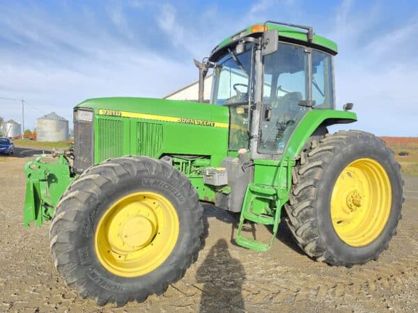 John Deere 7810 tractor front hitch PTO, PowrQuad, 30 km - Year: 2000 - 5,760 hrs - Stock#d11704f