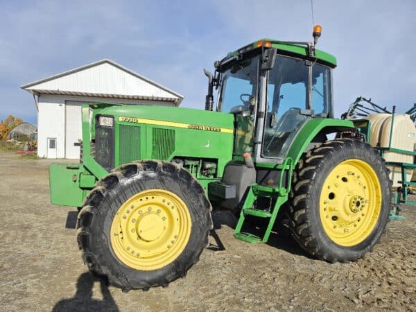 John Deere 7710 PowerQuad Tractor 40 km - Year: 1999 - 7,800 hrs - Stock# d11740i
