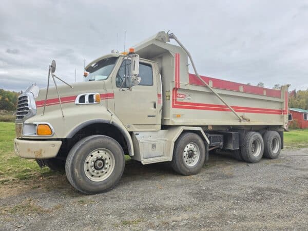 Sterling STE 12-Wheel Truck Légacé Box - Year: 2008 - 473,000 km - Stock#d11754a