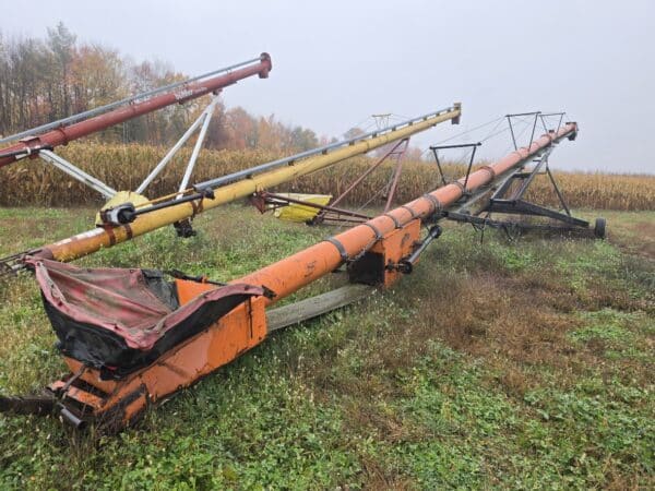 Vis à grain à convoyeur 10 /60pi avec lever hydraulique-stock#d11846m