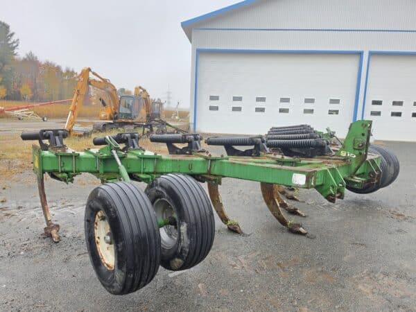 Sous-soleuse John Deere 915 9 pattes au 24 po déclencheur à ressort-Stock#d11846o