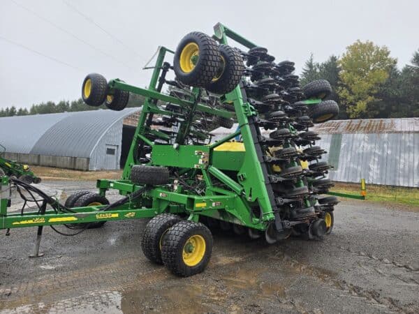 John Deere 1990 CCS Air Seeder 40ft at 7.5in, scale - Year: 2014 - Stock#d11846v
