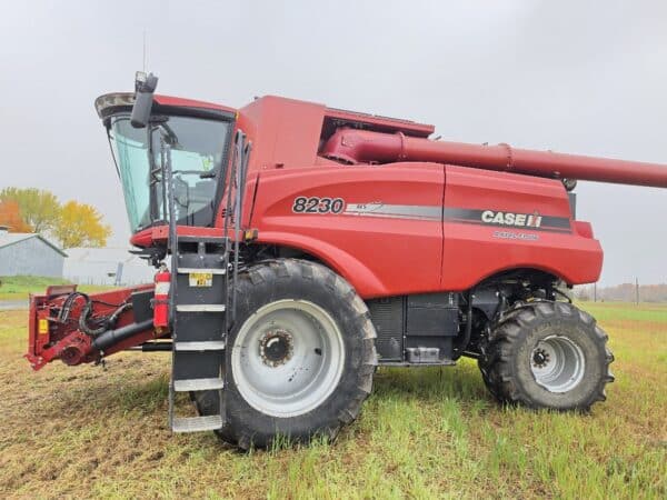 Case IH 8230 AWD Combine, Big Top-Year:2014-2825/3816hrs -Stock#d11846j1