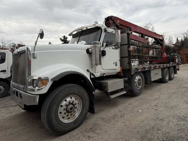 Camion grue pour coffrage 12 roues International Année:2008 -520133 km -Stock#P1608/11974