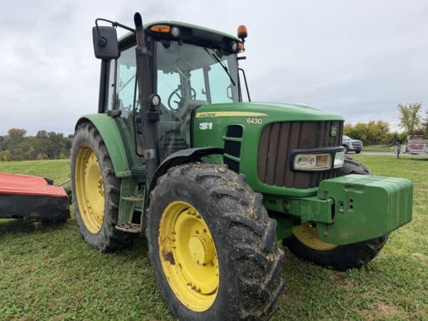 Tracteur John Deere 4X4-6430 Année:2019-8780 heures Stock#1589/11768d