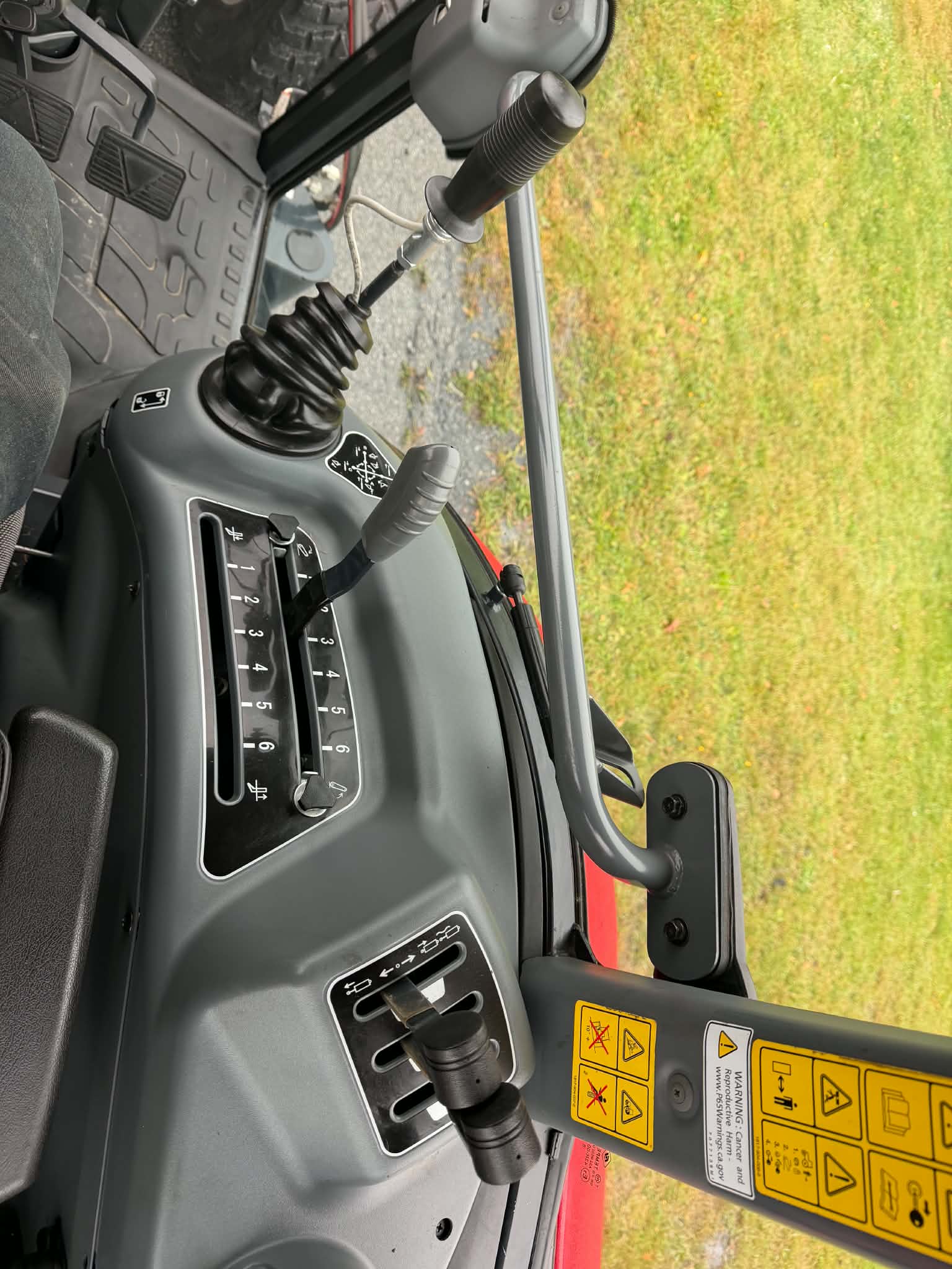 Tracteur compact Massey Ferguson 1760M avec équipement à neige (Gratte et souffleur)-846HRS-Année 2019-Stock #S2651B/5808 – Image 11