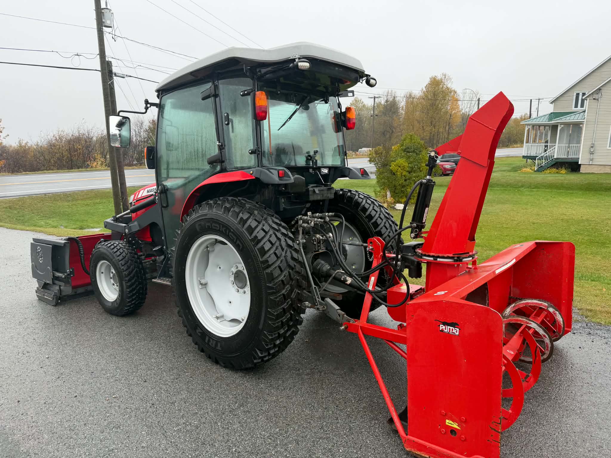 Tracteur compact Massey Ferguson 1760M avec équipement à neige (Gratte et souffleur)-846HRS-Année 2019-Stock #S2651B/5808 – Image 3