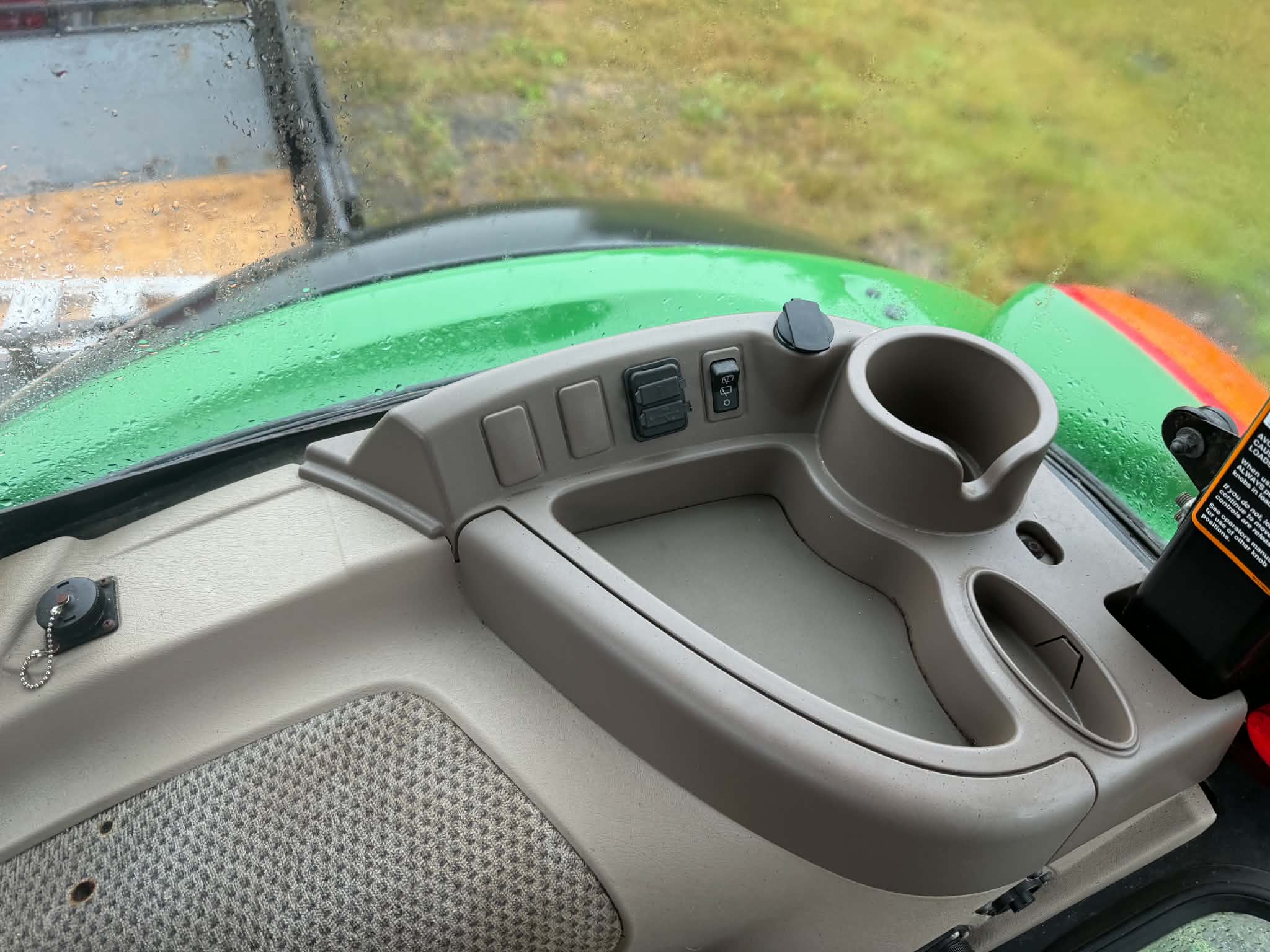 Tracteur John Deere 5100R avec pneus à neige Nokian-2248HRS-Année 2018-Stock #S2651A/5808 – Image 10