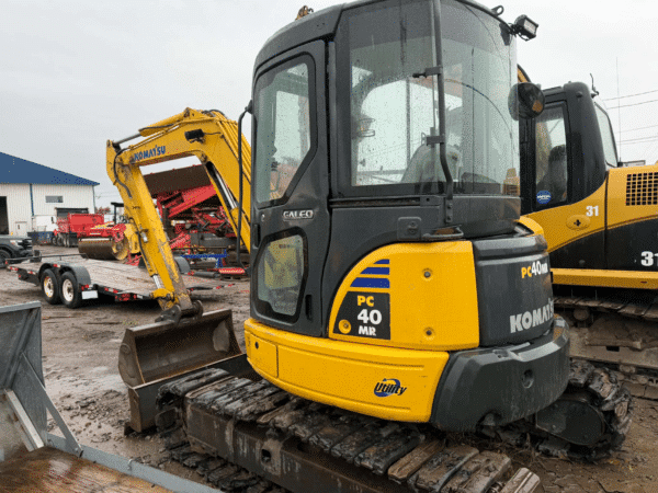 2007 Komatsu PC40MR excavator with 2 buckets