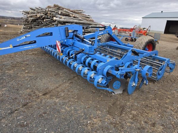 Déchaumeuse Lemken Helidor 9  6 mètres, planche niveleuse, rouleau 540/400 É tat 9.5/10 - Stock#d10830a